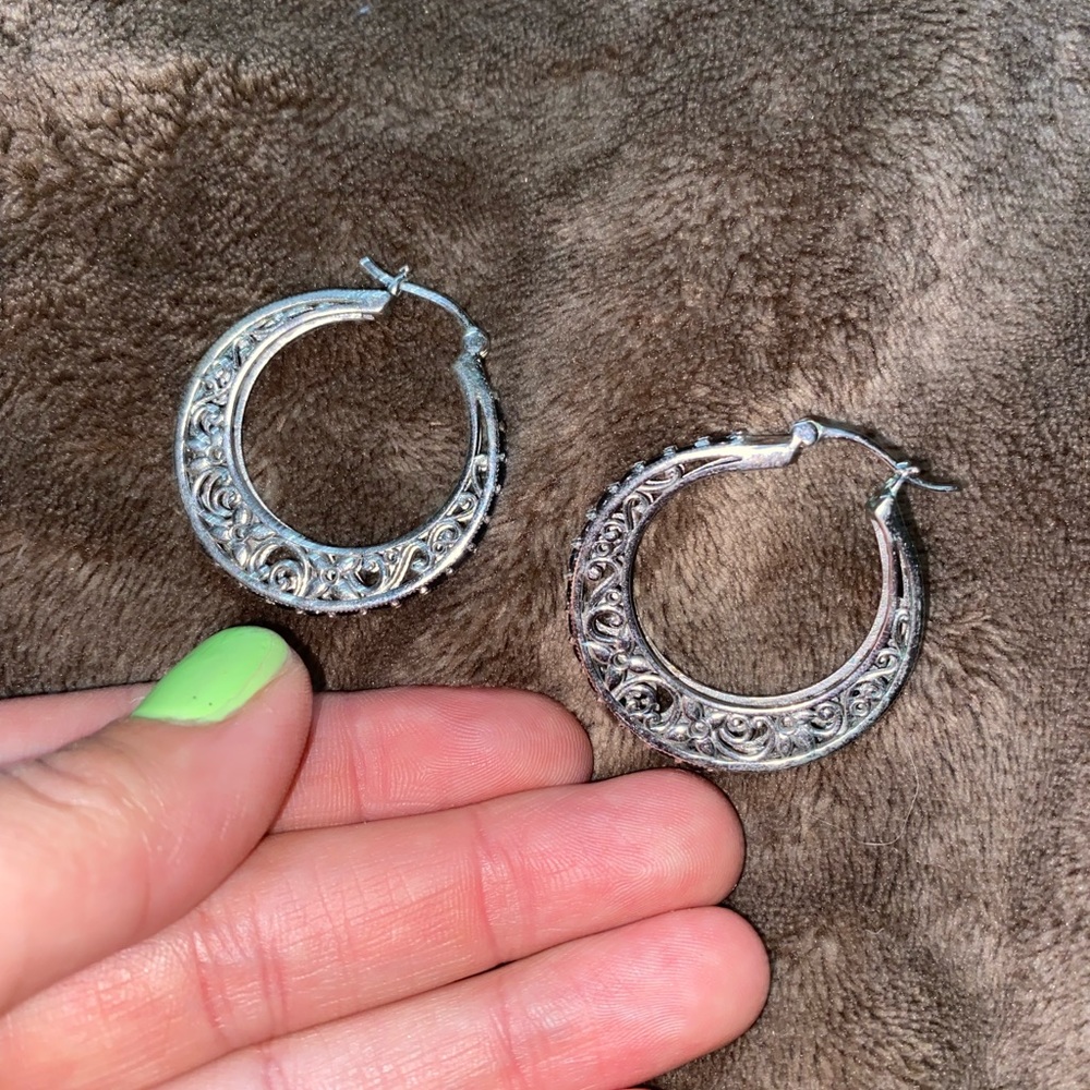 Silver hoops - Picture 3 of 3